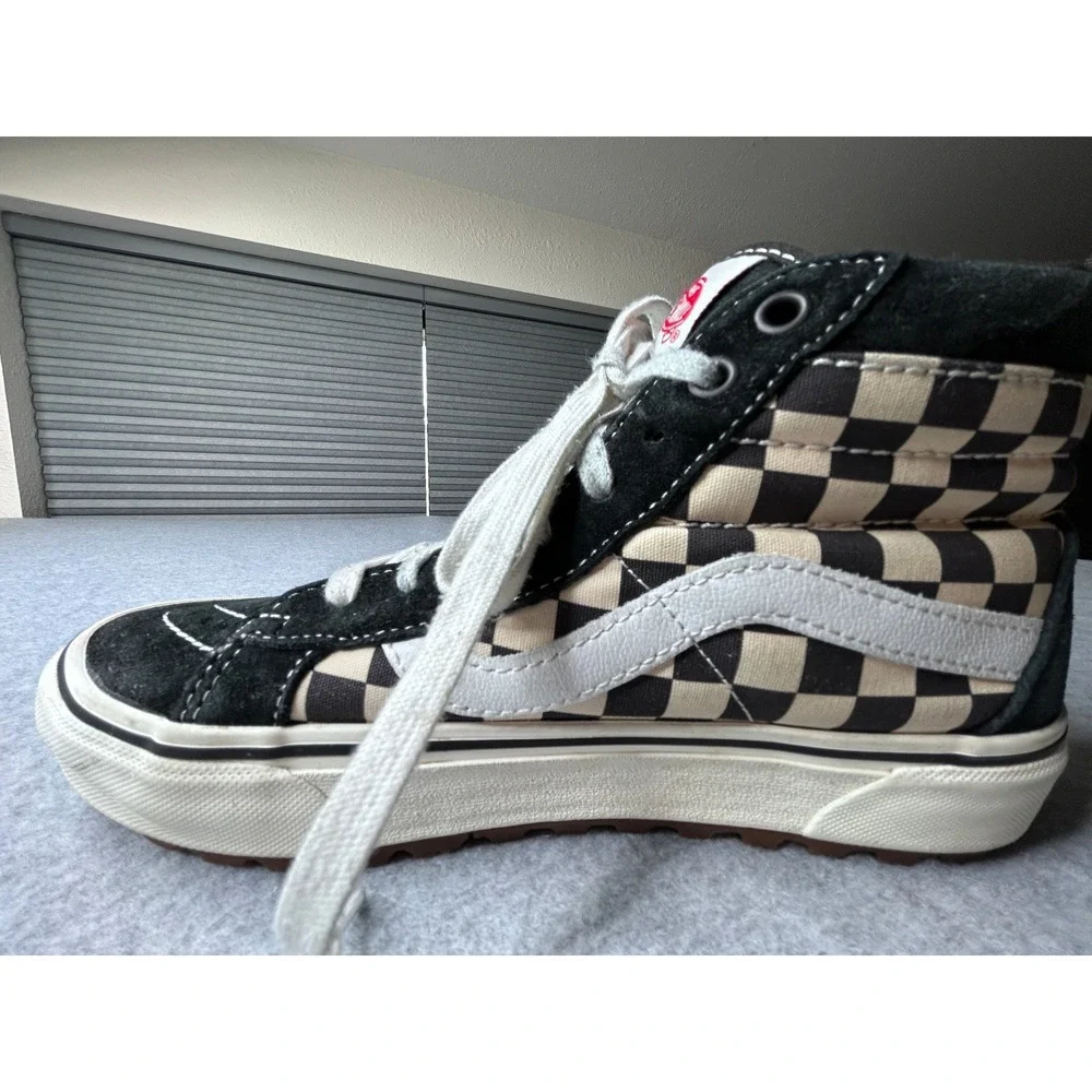 Vans Sk8-Hi MTE Checkerboard Black White Suede High Top-Men's size 7, Womens 8.5